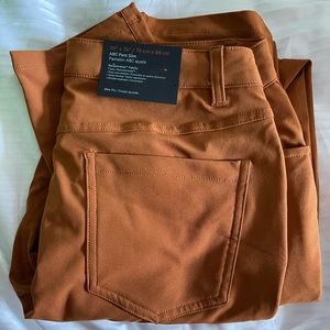 NWT LuluLemon ABC Slim Warpstreme Pant - Never Worn!